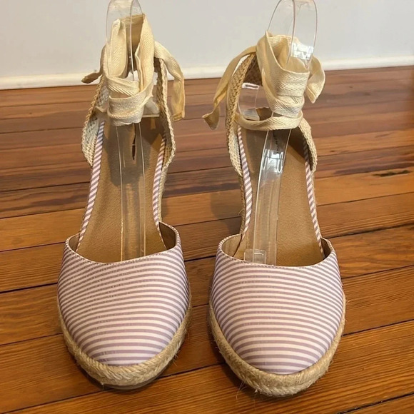 LOFT Lilac and White Striped Espadrilles - Size 9.5 - Picture 5 of 13